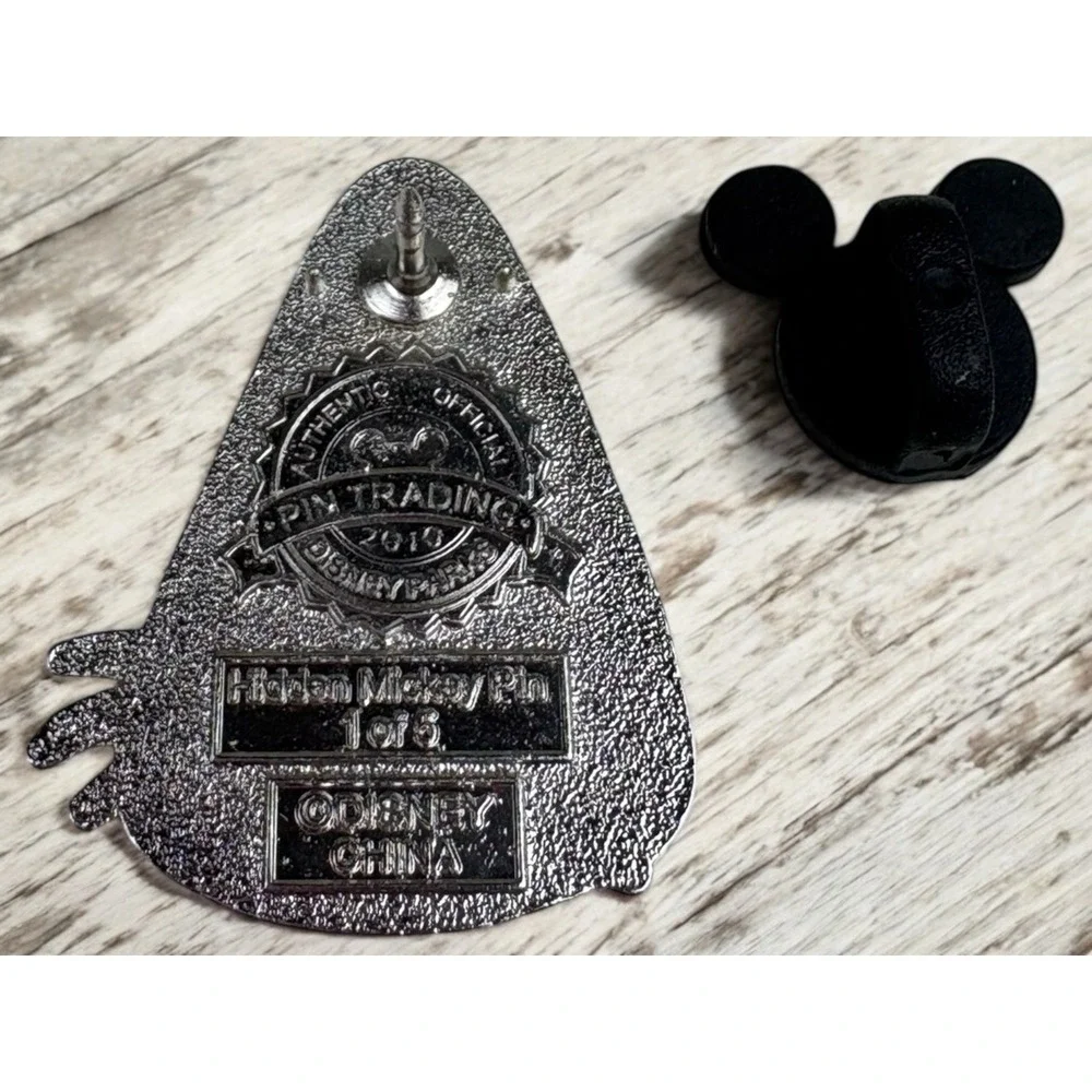 Nightmare Before Christmas Jack Skellington Face Candy Corn Disney Park Pin - Picture 3 of 3